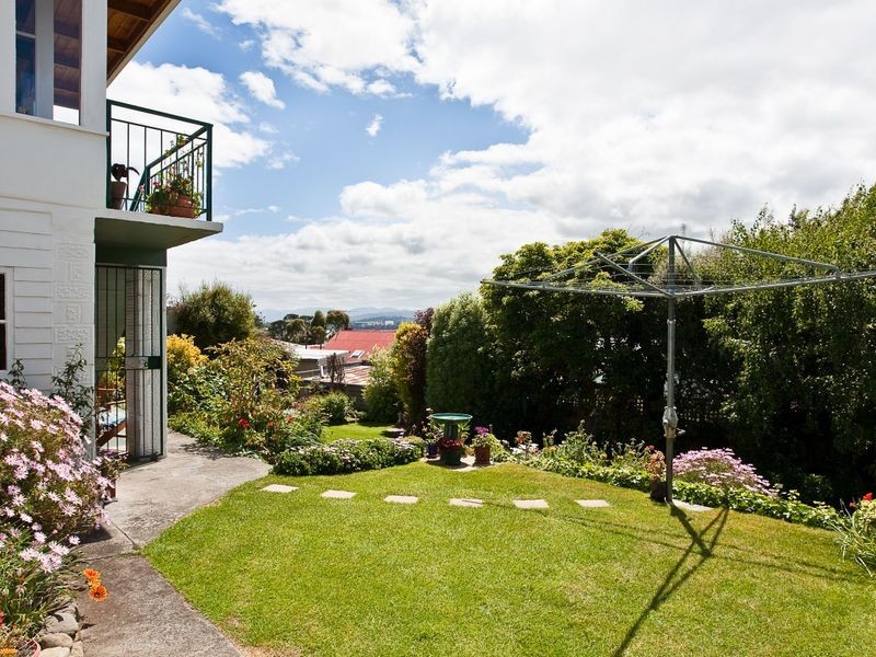 11 Lorraine Crescent, Rosetta TAS 7010