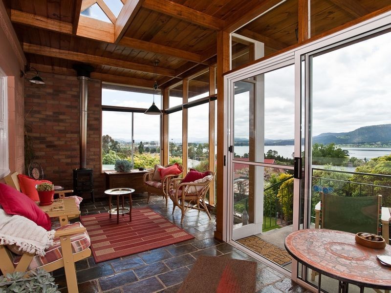 11 Lorraine Crescent, Rosetta TAS 7010