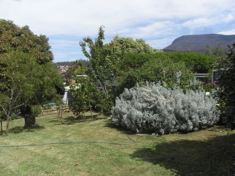 11 Illawarra Road, Glenorchy TAS 7010