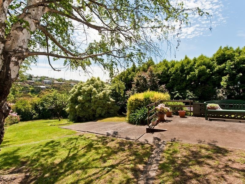 9 Athleen Avenue, Lenah Valley TAS 7008