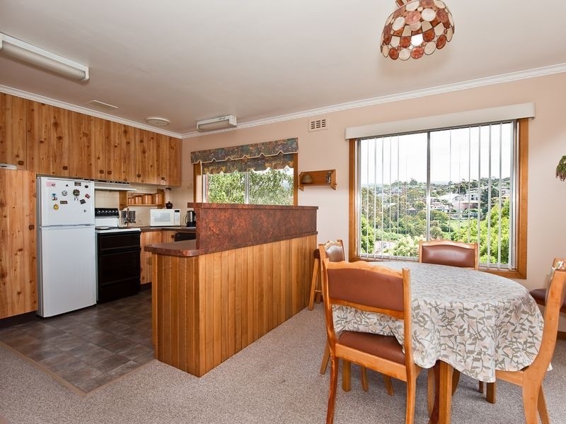 9 Athleen Avenue, Lenah Valley TAS 7008