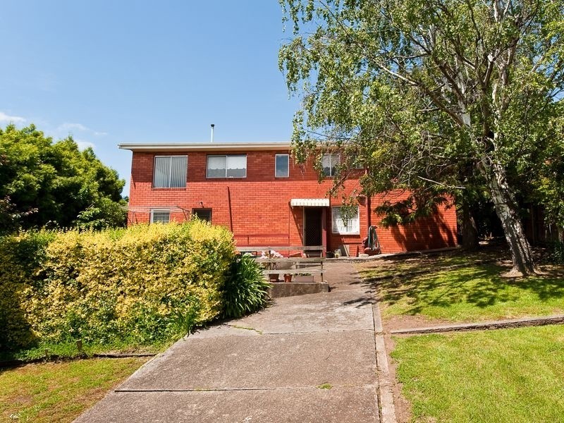 9 Athleen Avenue, Lenah Valley TAS 7008