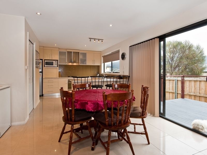 27 Henty Close, Old Beach TAS 7017