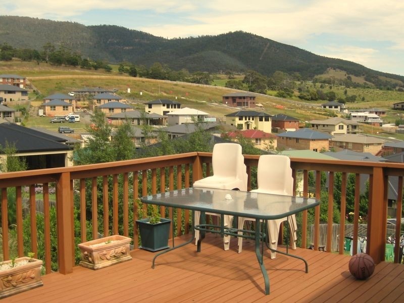 8 Baltonsborough Road, Austins Ferry TAS 7011