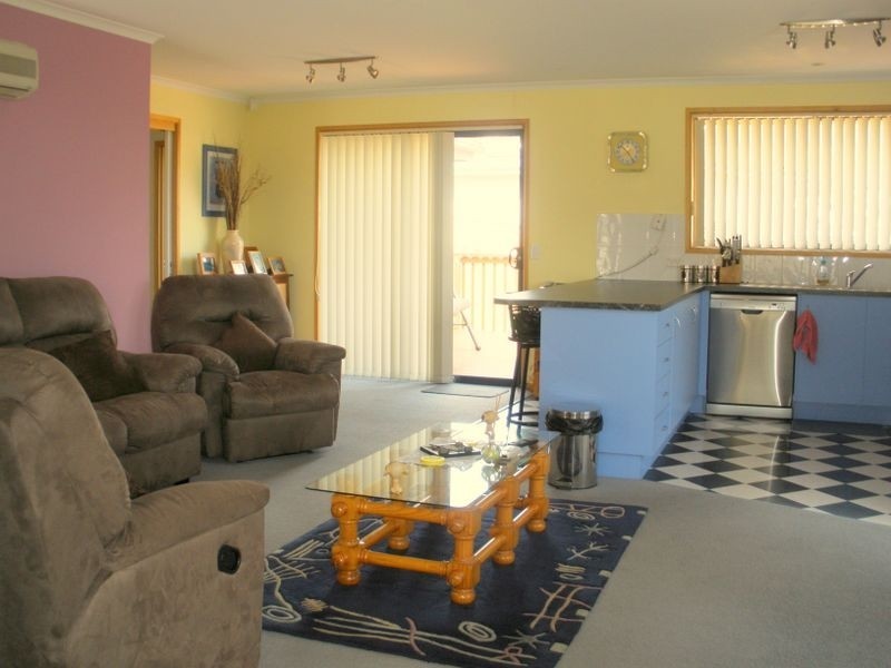 8 Baltonsborough Road, Austins Ferry TAS 7011