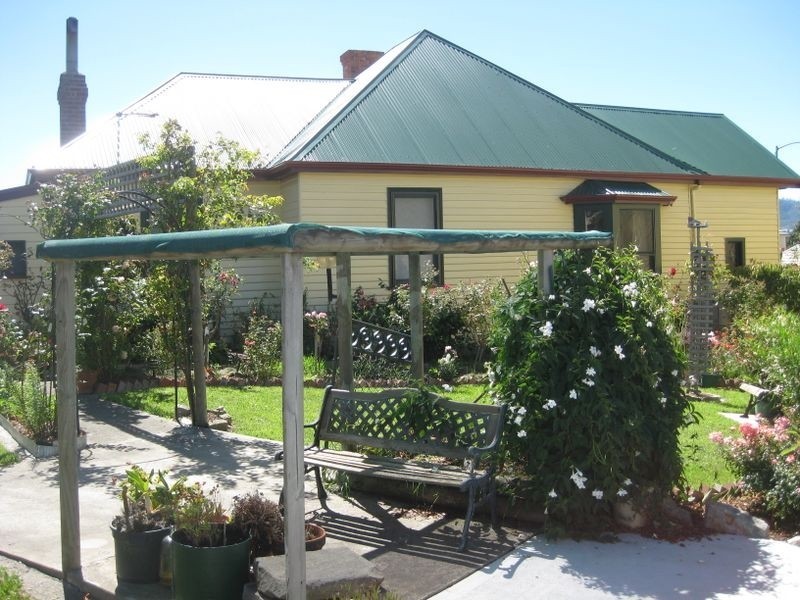 710 Main Road, Berriedale TAS 7011