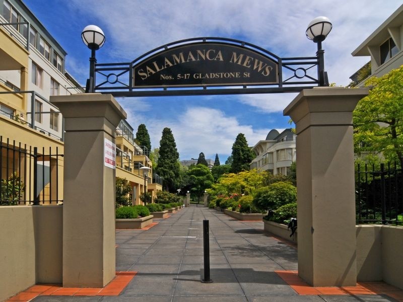 2/15 Gladstone Street, Battery Point TAS 7004