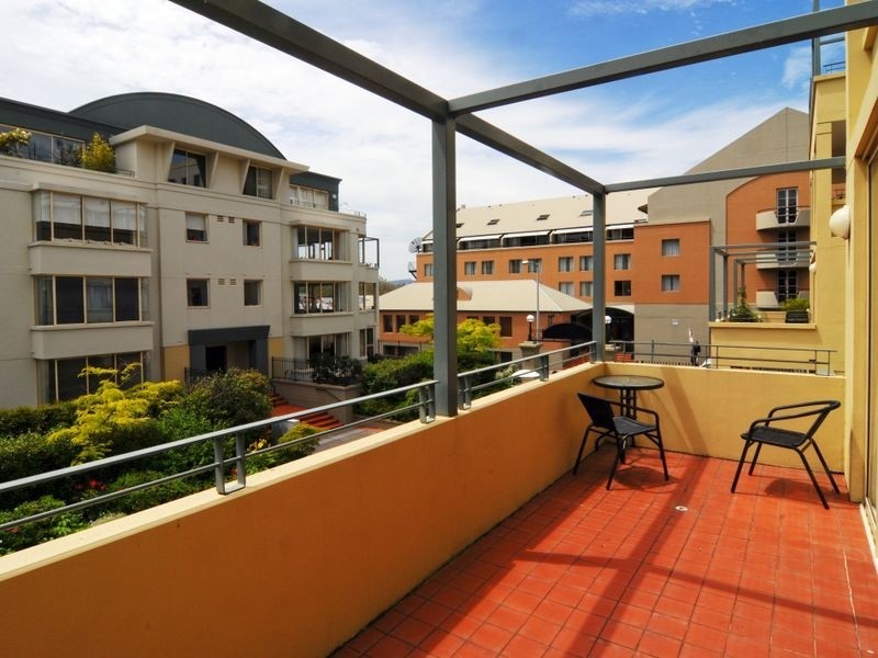 2/15 Gladstone Street, Battery Point TAS 7004