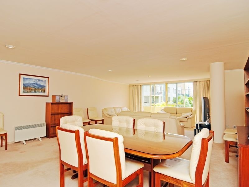 2/15 Gladstone Street, Battery Point TAS 7004