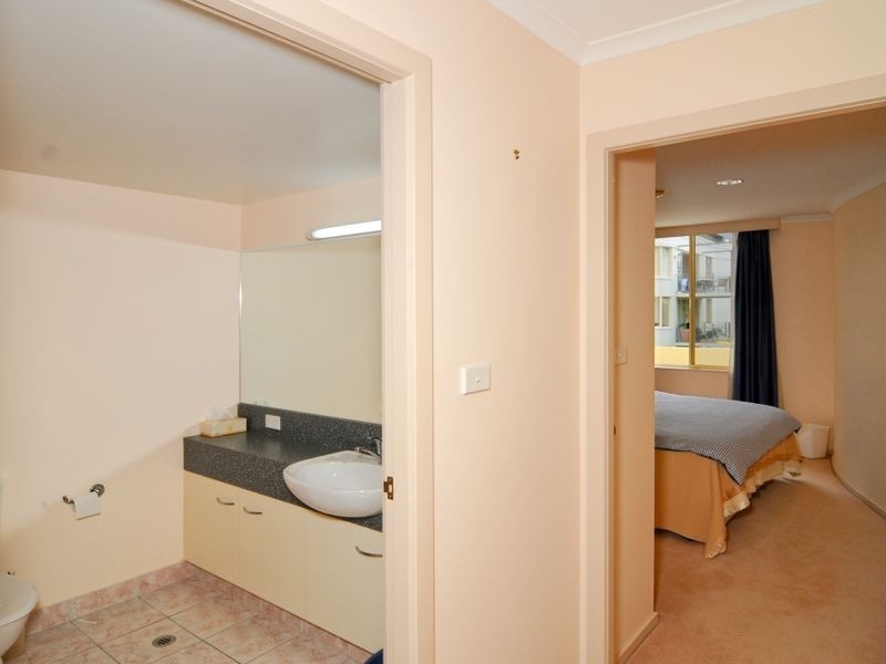 2/15 Gladstone Street, Battery Point TAS 7004