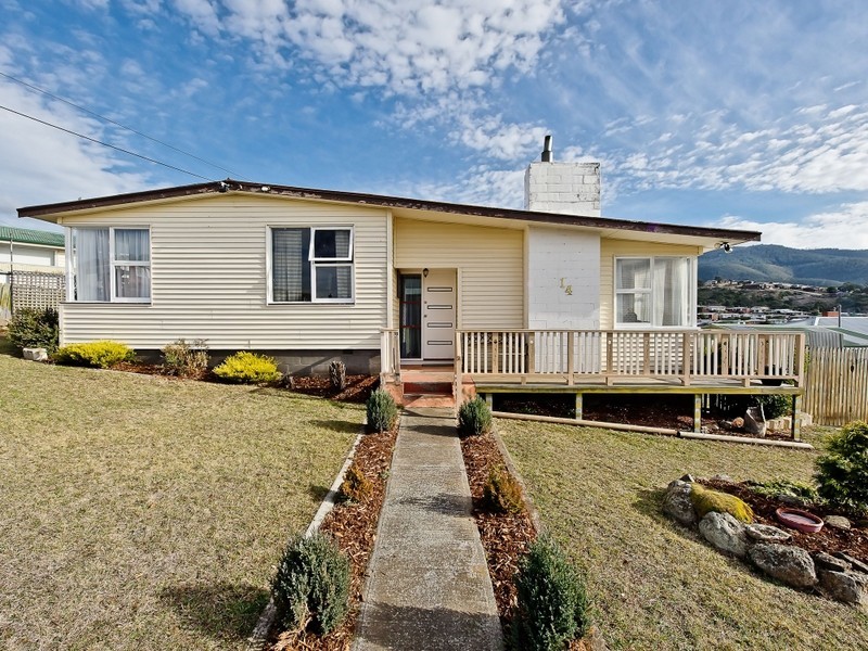 14 Centenary Crescent, Claremont TAS 7011