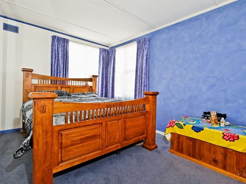 14 Centenary Crescent, Claremont TAS 7011