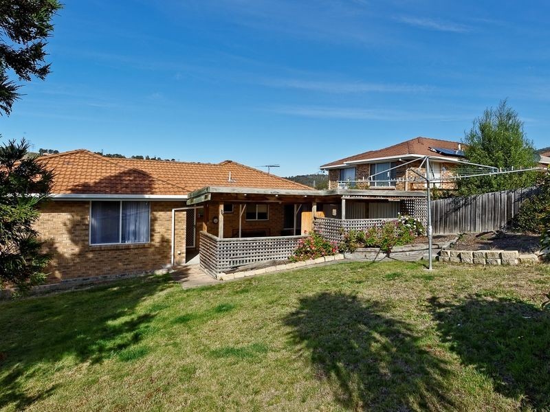 2 Donald Court, Glenorchy TAS 7010