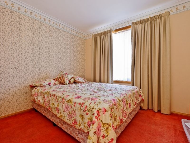 2 Donald Court, Glenorchy TAS 7010
