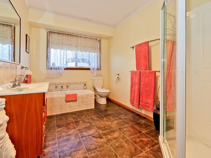 9 Baltonsborough Road, Austins Ferry TAS 7011