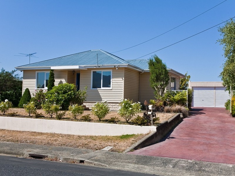 11 Amaroo Road, Austins Ferry TAS 7011