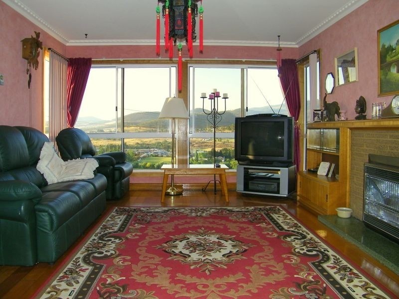 38 Sharland Avenue, New Norfolk TAS 7140