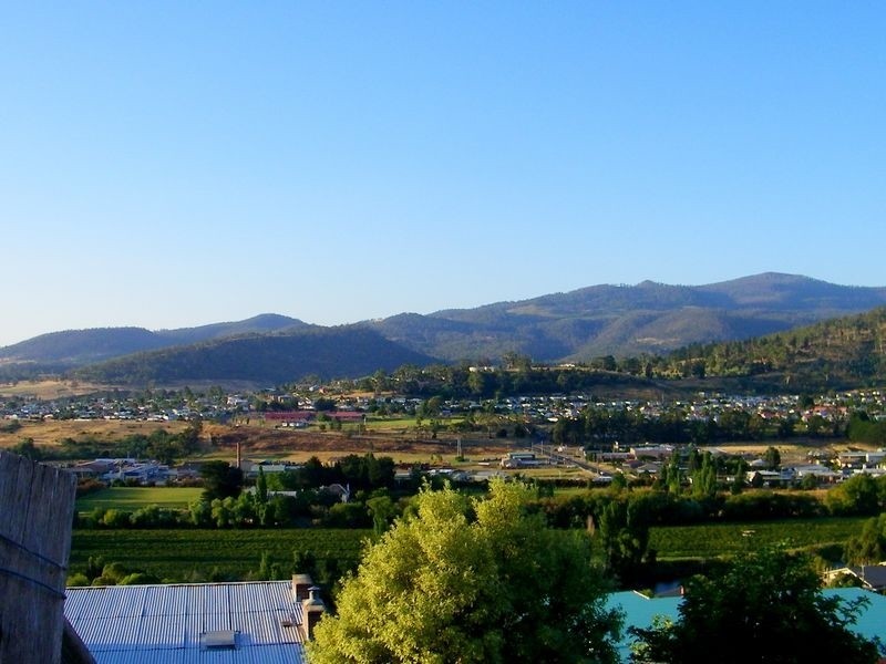 38 Sharland Avenue, New Norfolk TAS 7140