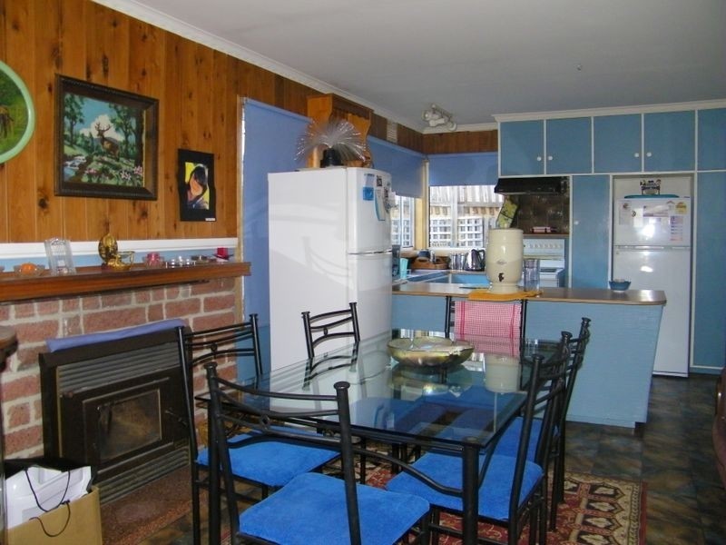 38 Sharland Avenue, New Norfolk TAS 7140