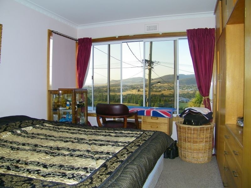 38 Sharland Avenue, New Norfolk TAS 7140