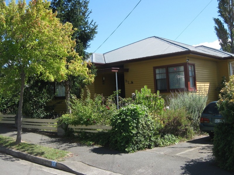 27 Wellwood Street, Lenah Valley TAS 7008