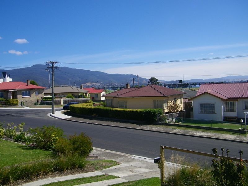 64 Renfrew Circle, Goodwood TAS 7010