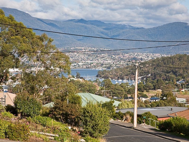4 Takone Street, Geilston Bay TAS 7015