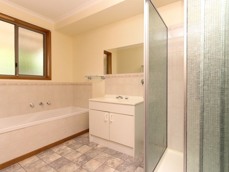 1/1 Bosco Drive, Glenorchy TAS 7010