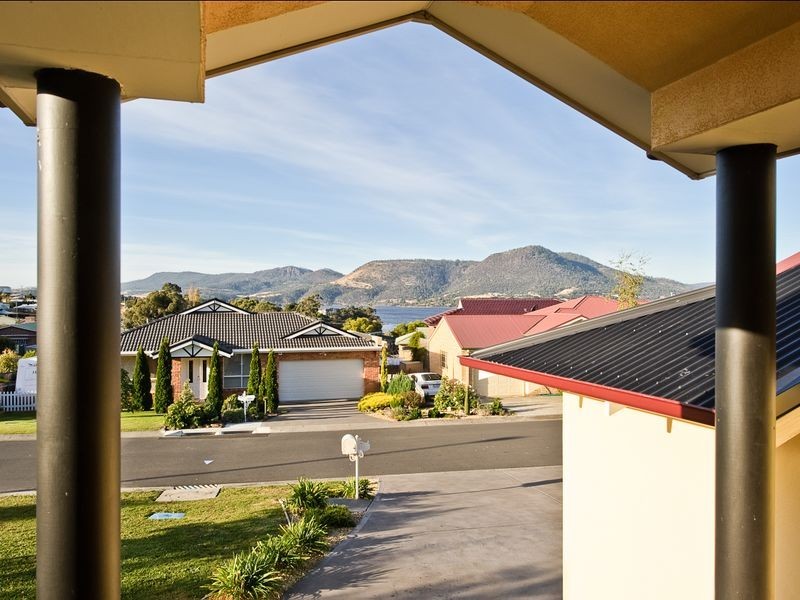 1 Chablis Court, Berriedale TAS 7011