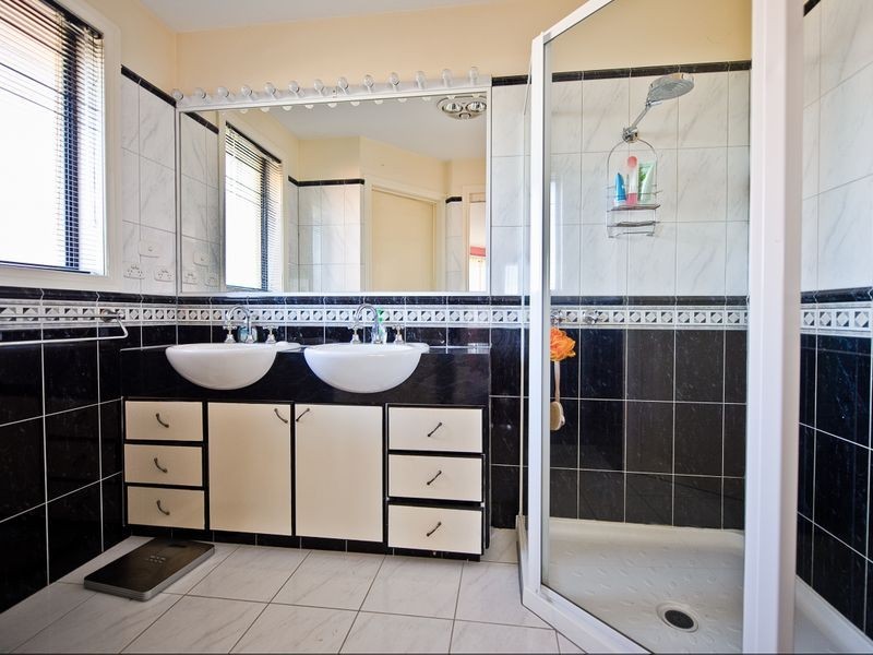 1 Chablis Court, Berriedale TAS 7011