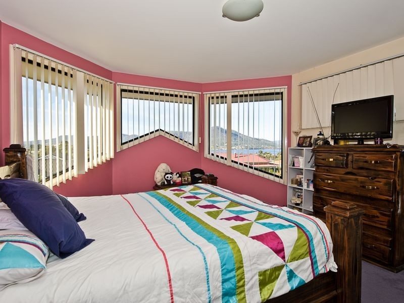 1 Chablis Court, Berriedale TAS 7011