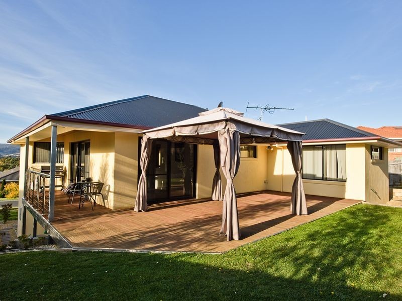 1 Chablis Court, Berriedale TAS 7011