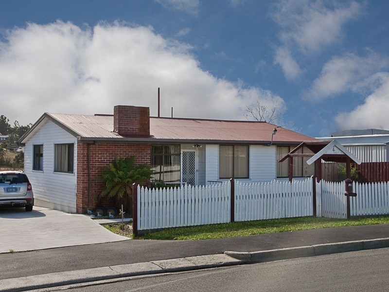 4 Karambi Street, Chigwell TAS 7011