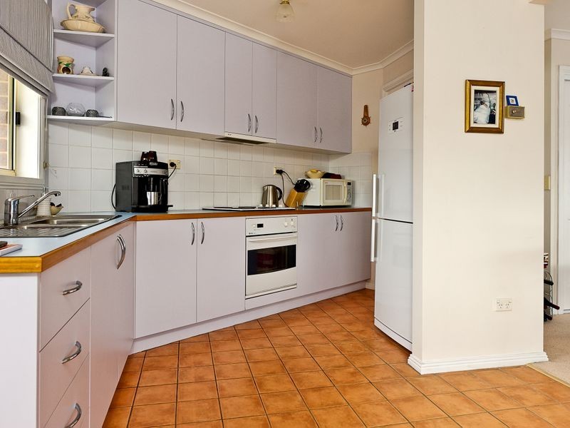 1/52 Rosehill Crescent, Lenah Valley TAS 7008