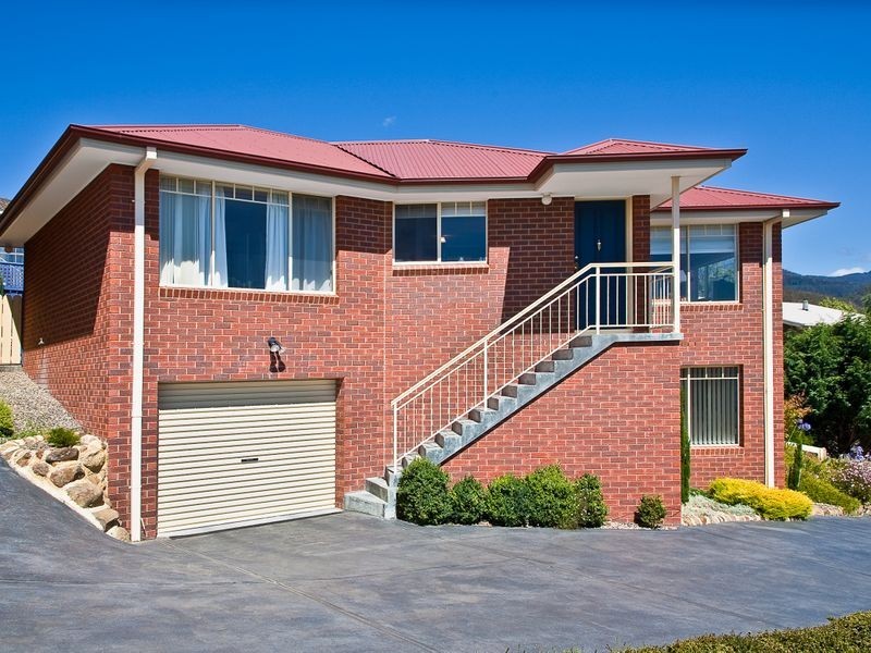 1/52 Rosehill Crescent, Lenah Valley TAS 7008