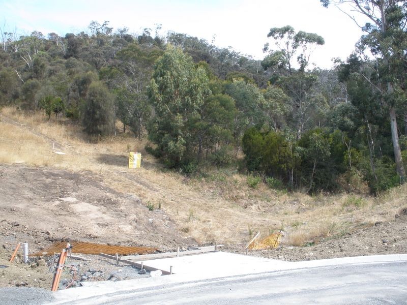 2 Redlands Drive, Rosetta TAS 7010