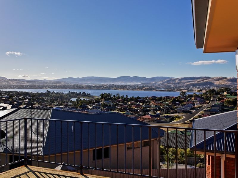 2/21 Ashwood Court, Austins Ferry TAS 7011