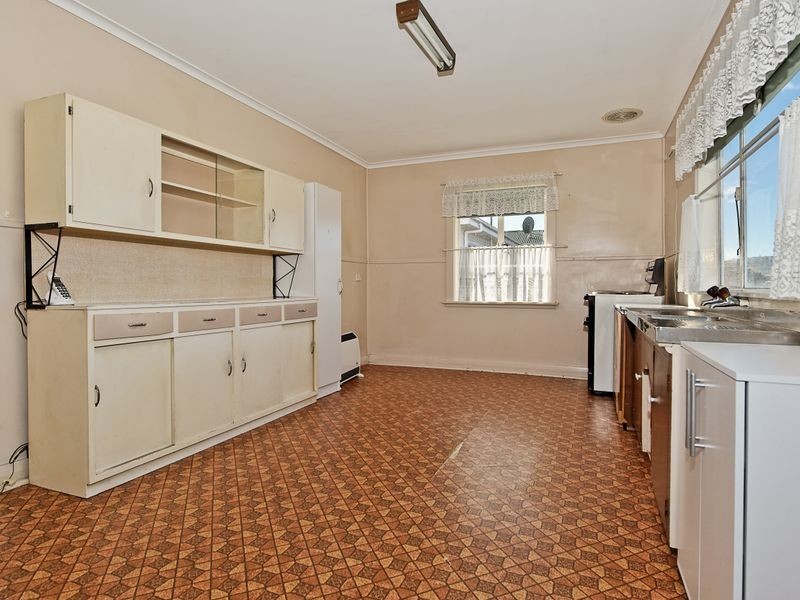 5 Edinburgh Crescent, Goodwood TAS 7010