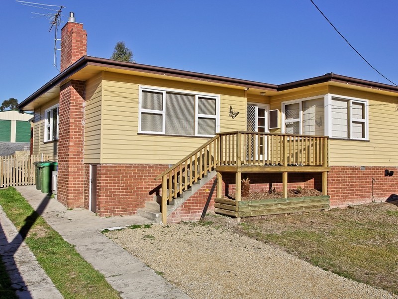 19 Russell Road, Claremont TAS 7011