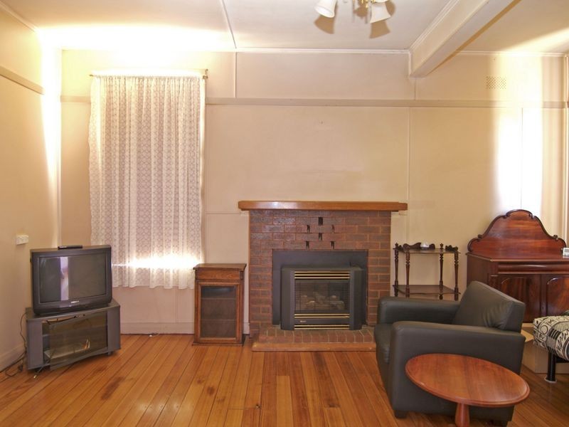 11 Main Road, Claremont TAS 7011