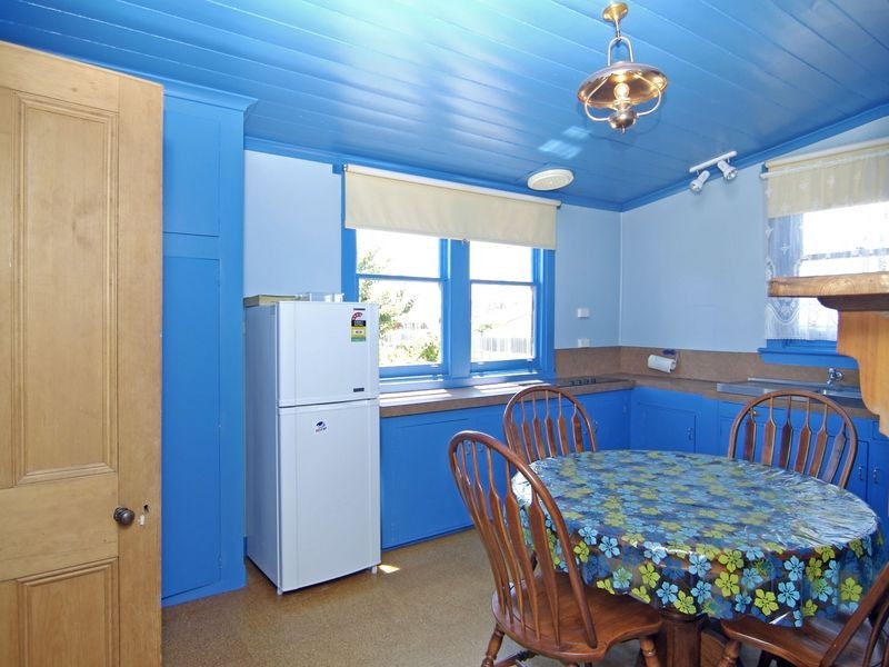 11 Main Road, Claremont TAS 7011