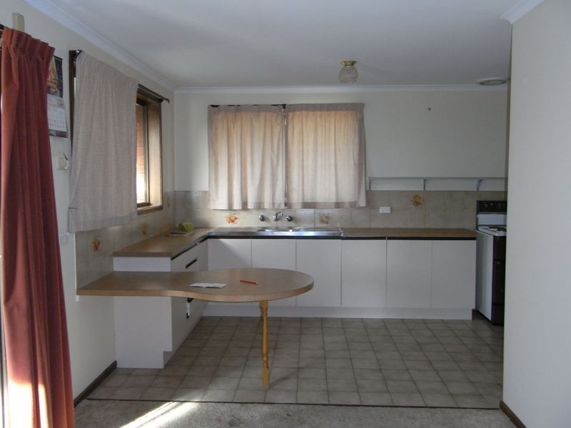 2/4 Ruthwell Street, Montrose TAS 7010