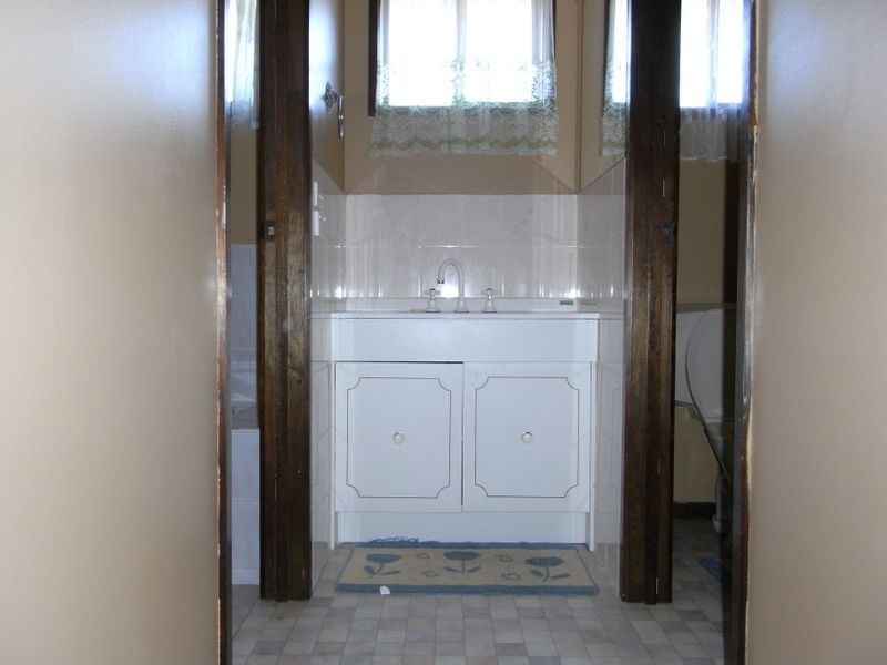 2/4 Ruthwell Street, Montrose TAS 7010