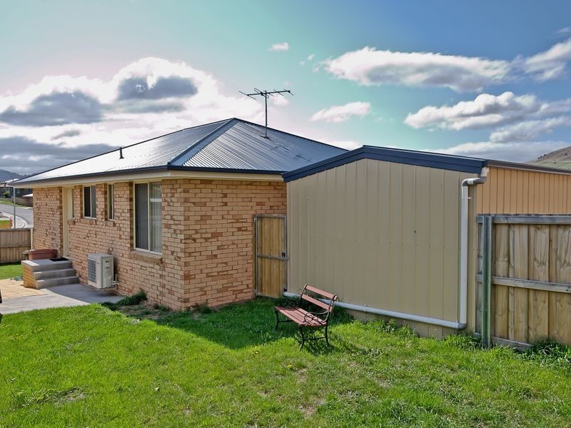 1/18 Phemie Court, Brighton TAS 7030