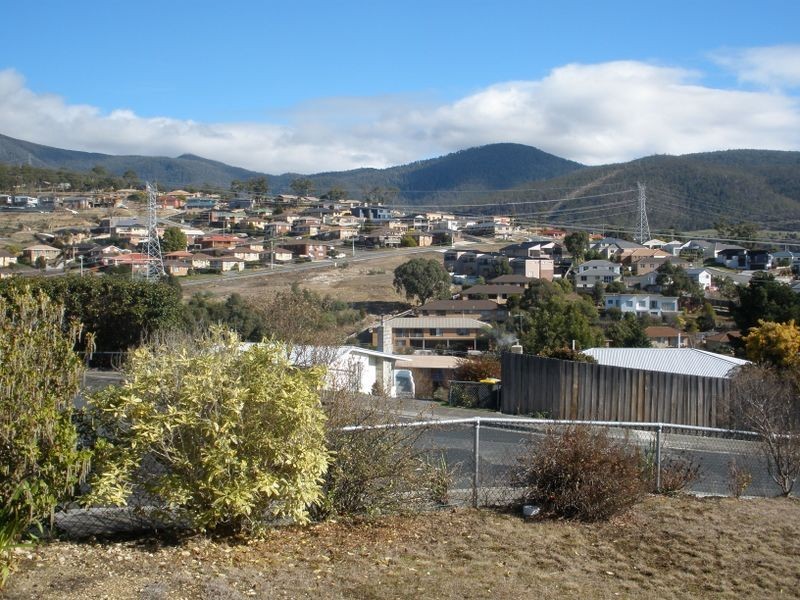 17 Milburn Place, Glenorchy TAS 7010