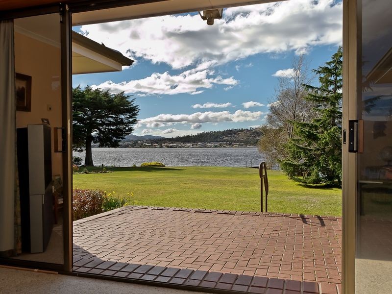 Claremont TAS 7011