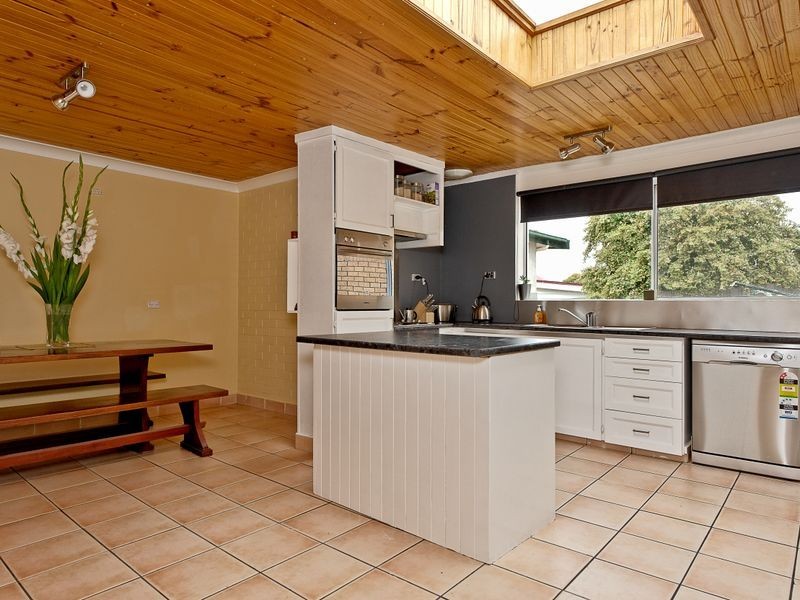 2/7 Gant Street, Lenah Valley TAS 7008