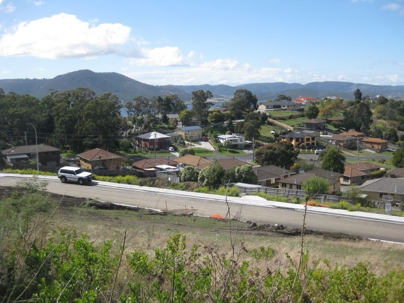 7 Redlands Drive, Rosetta TAS 7010