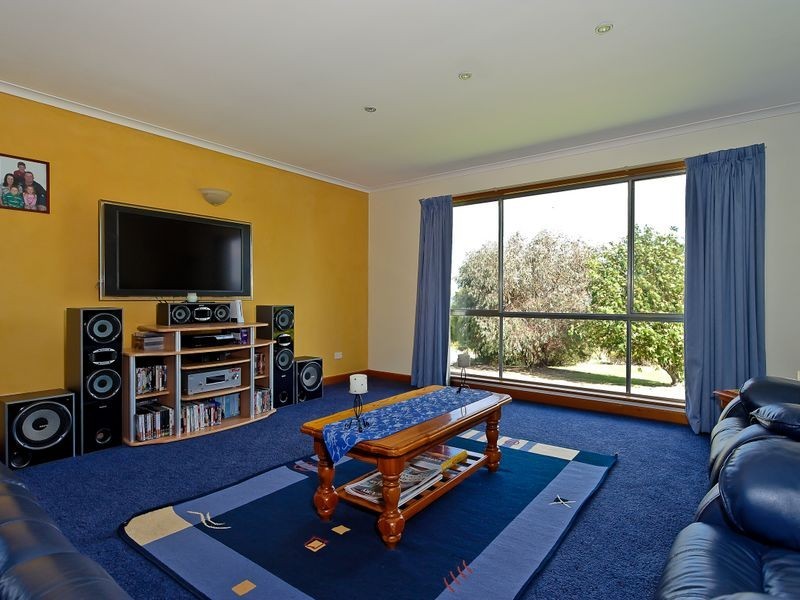 2 Tongatabu Road, Dromedary TAS 7030