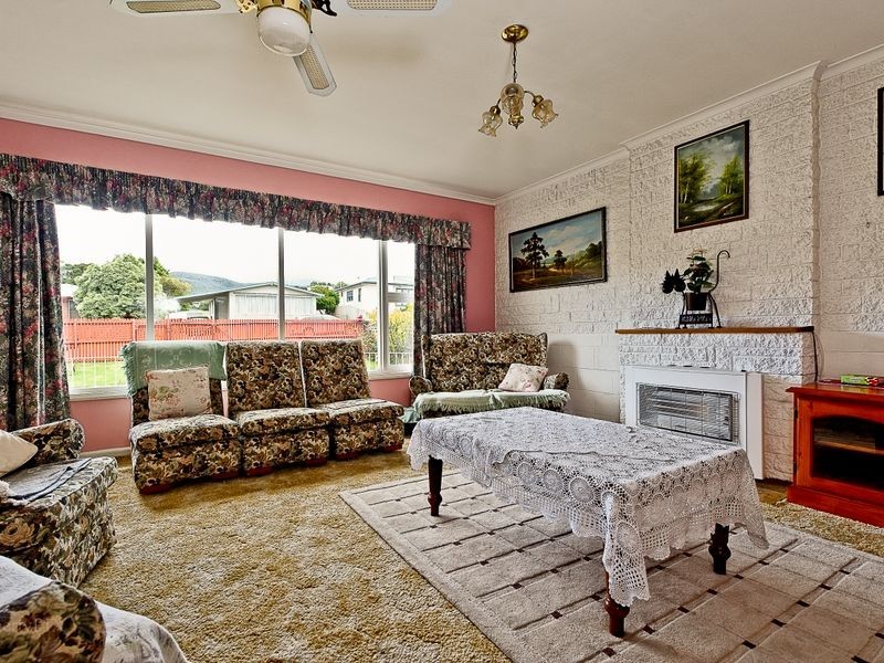 27 Ashbourne Grove, West Moonah TAS 7009